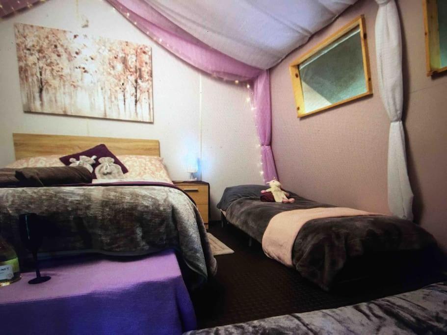 Cosy Woodland Romantic Retreat With Log Fires And Nature Sturry Eksteriør bilde